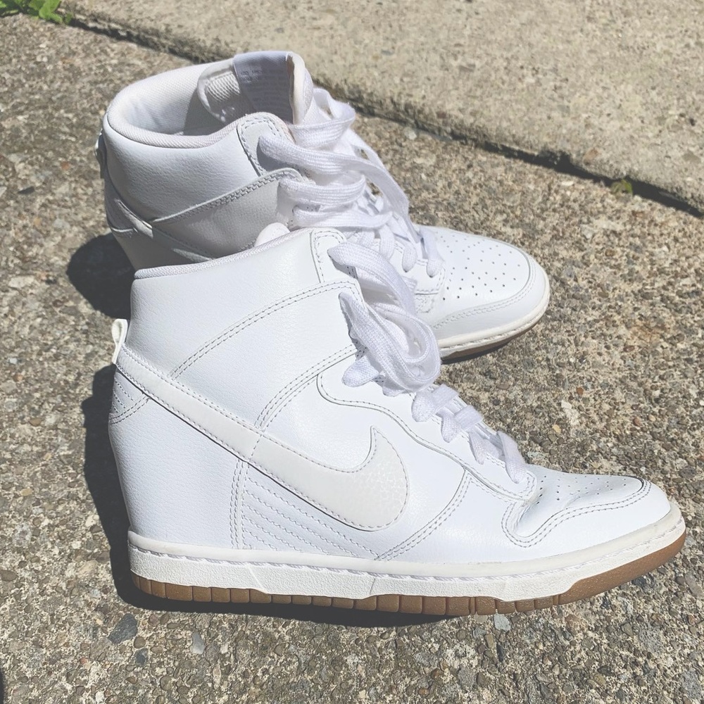 Nike Dunk Sky Hi Essential DEADSTOCK